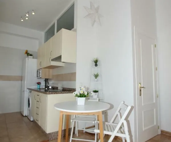 Ollerias Apartment *